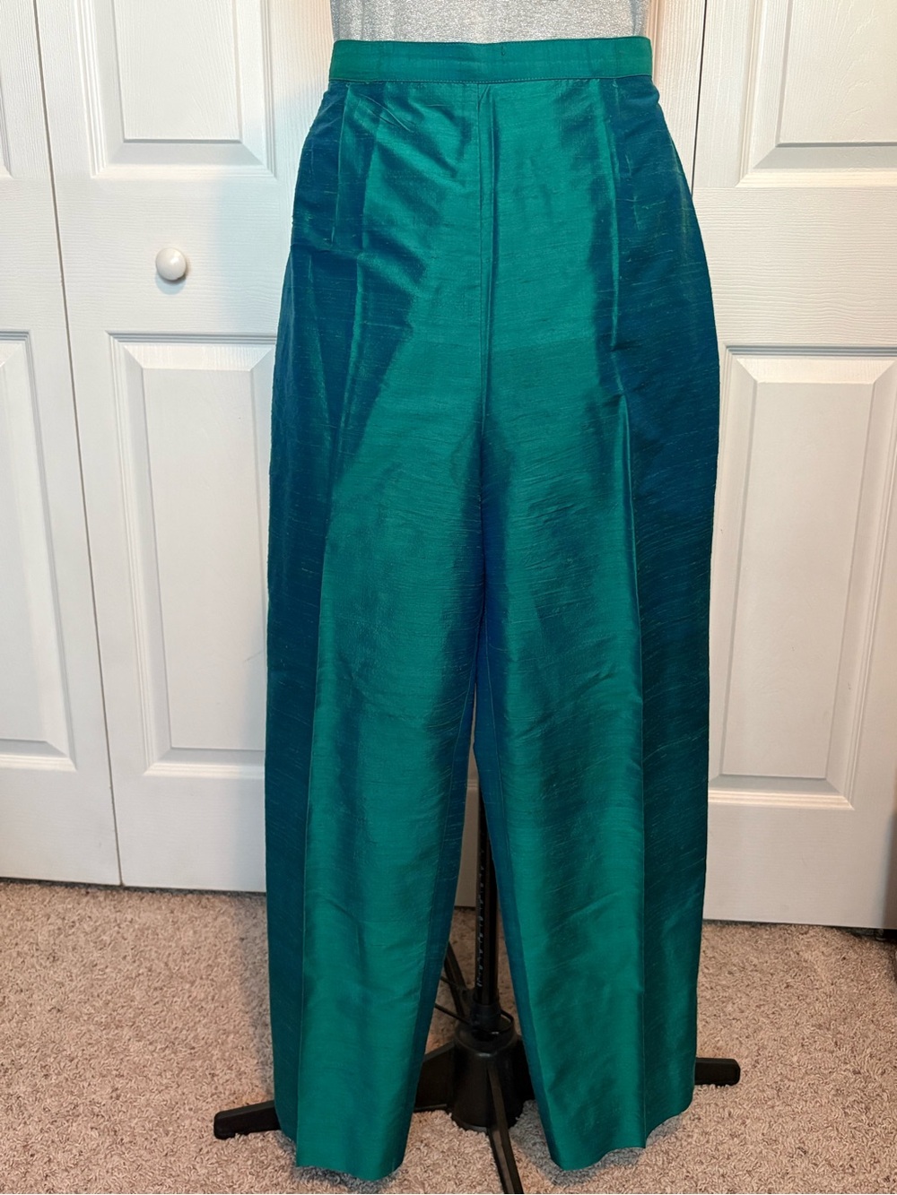 100% Silk High-Rise Wide-Leg Trousers in Teal Green - Iridescent Metallic XL